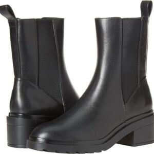Chunky sole Chelsea Boot Black Size US 8WC New without tags